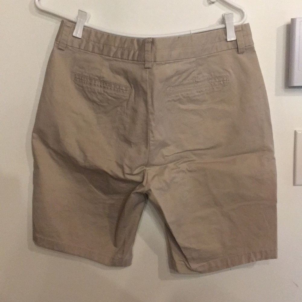 beige bermudas - Picture 2 of 2
